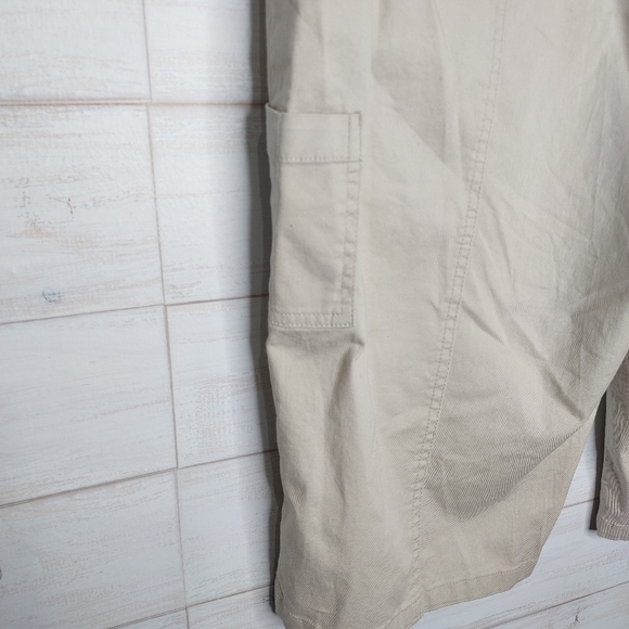 CJ BANKS MODERATELY CURVY CAPRI PANTS 16 AVERAGE - Picture 6 of 11